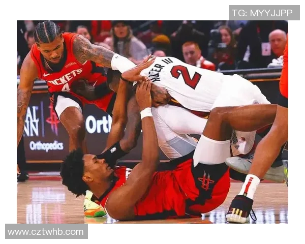 森林狼与活塞激烈冲突引发大规模斗殴七名球员遭驱逐出场